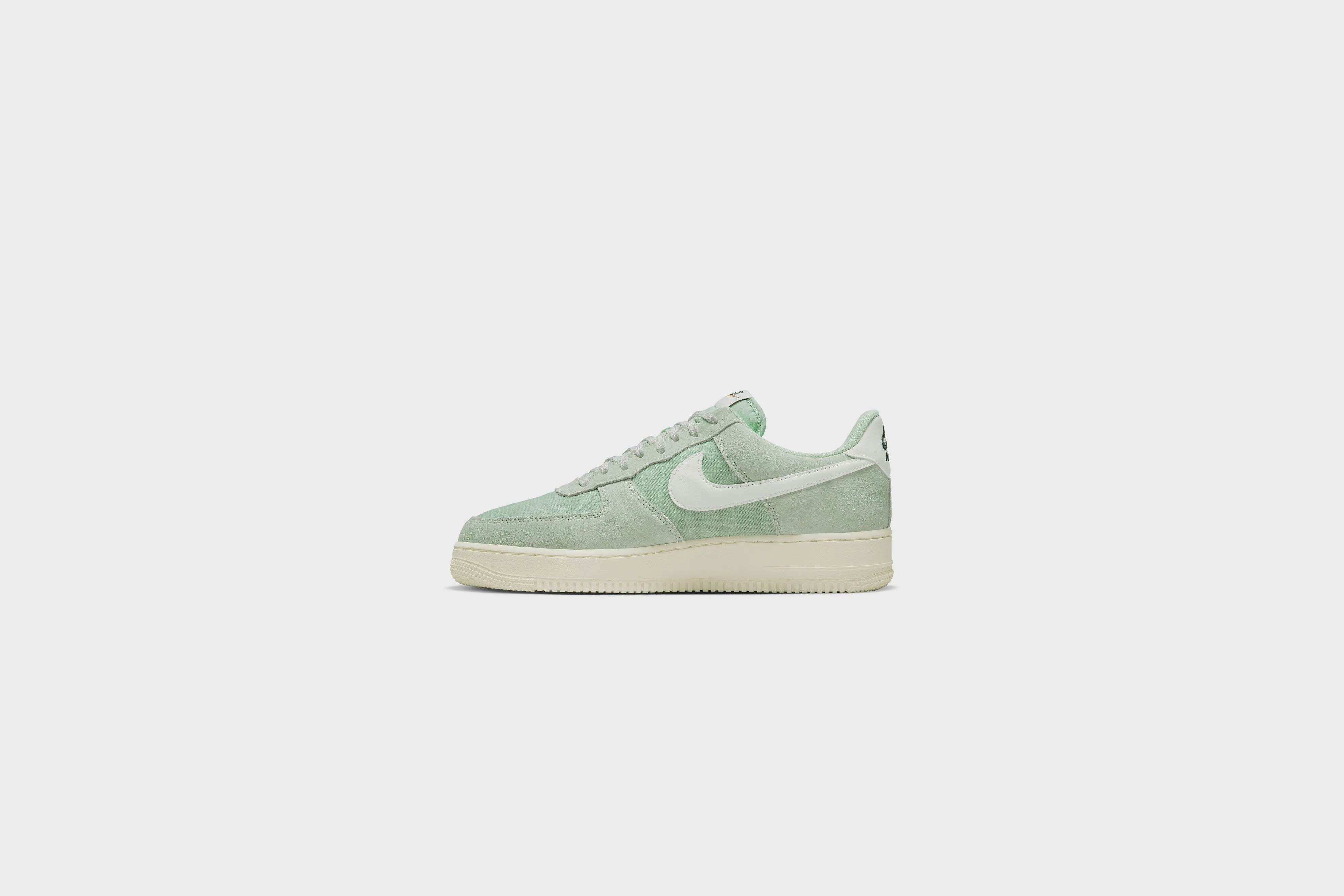 Nike Air Force 1 ‘07 LV8 (Enamel Green/Sail-Enamel Green)