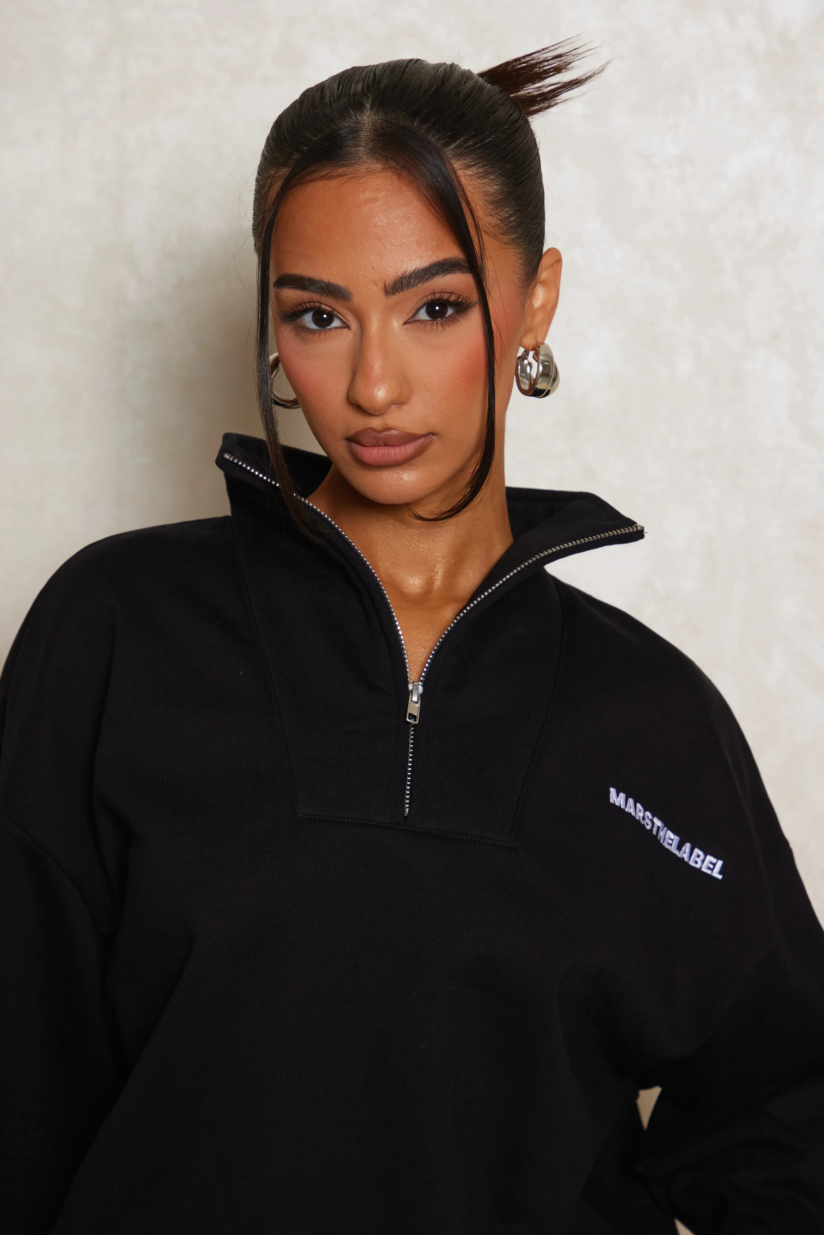 The Essentials Quarter Zip - Black