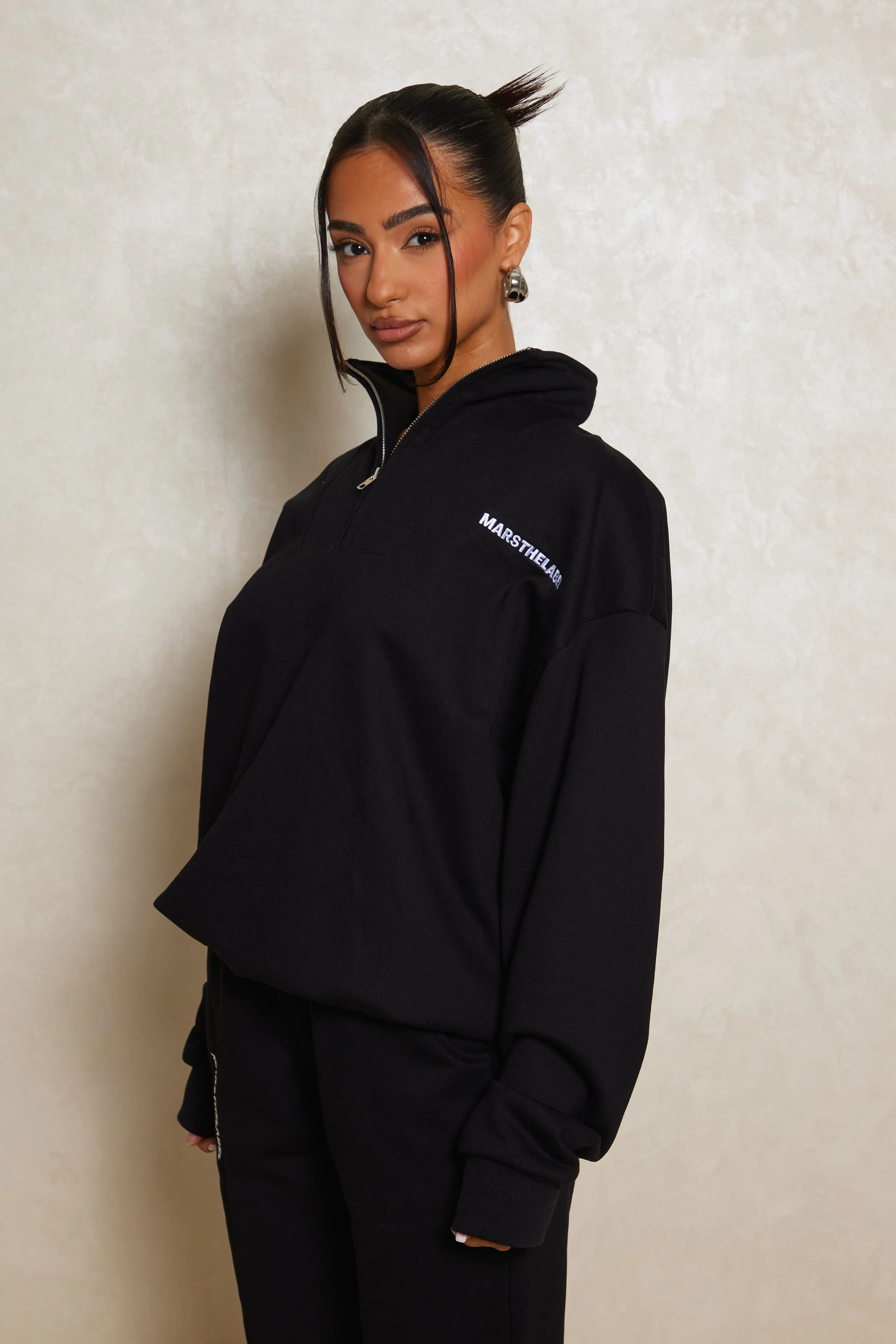 The Essentials Quarter Zip - Black
