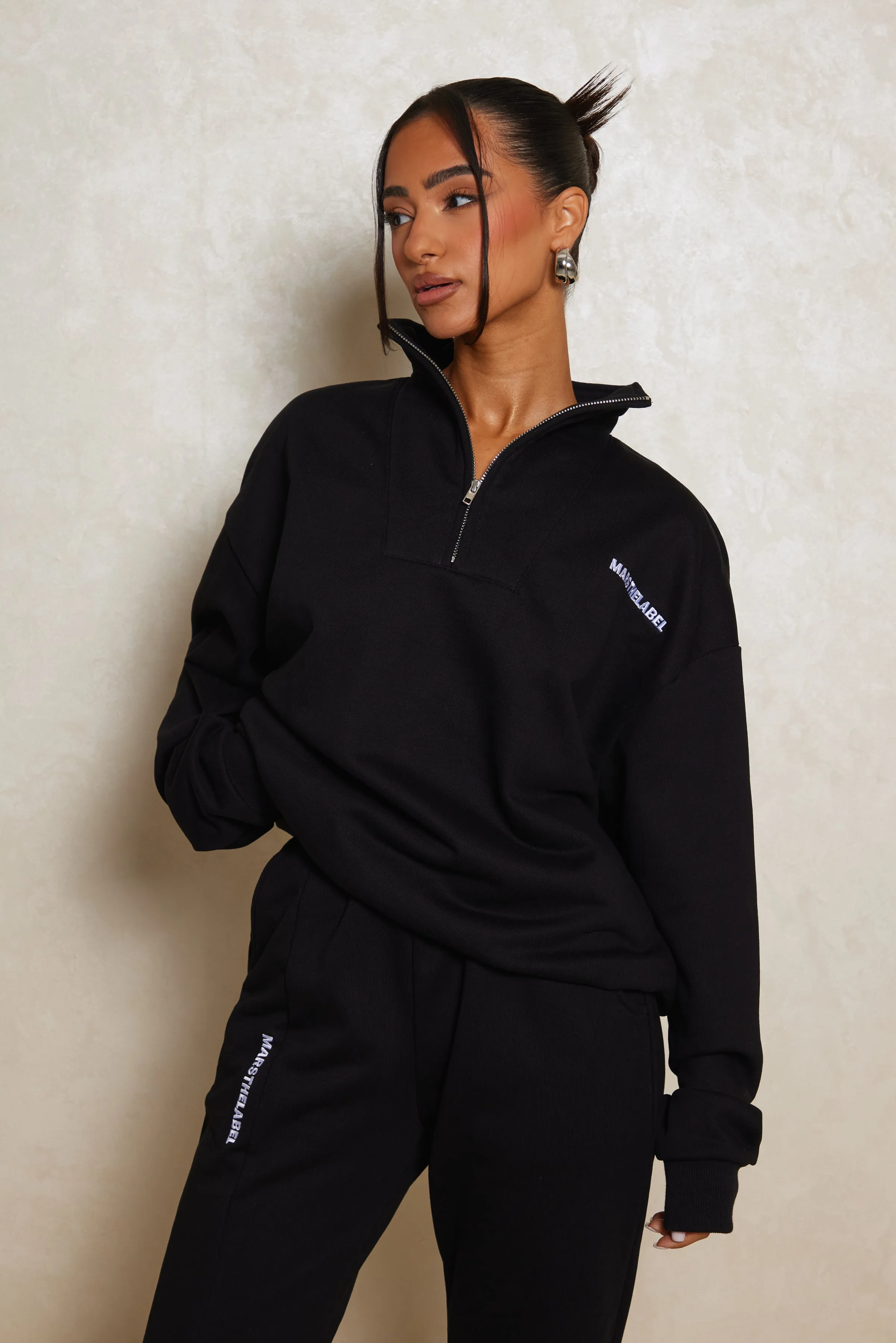The Essentials Quarter Zip - Black